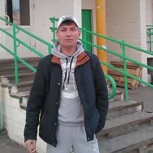 Руслан Хусаинов, 49 лет